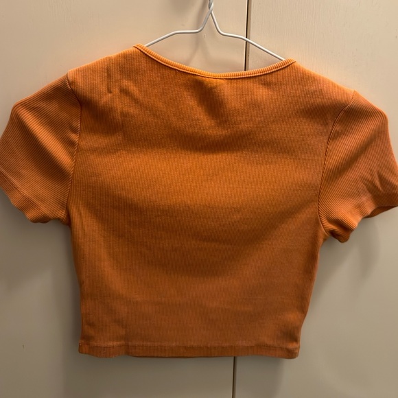 Cropped Orange Ribbed Short Sleeve T-shirt - Picture 3 of 4